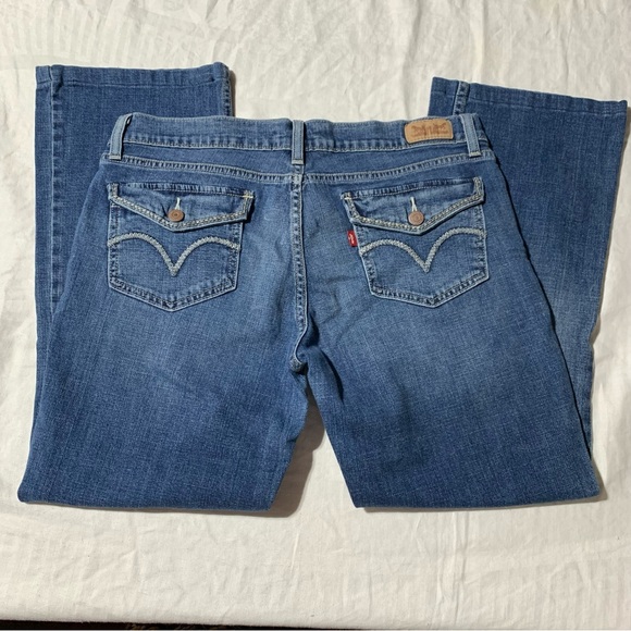 Levi’s 524 Super Low Juniors 15M (32” inseam) GUC - Picture 2 of 7